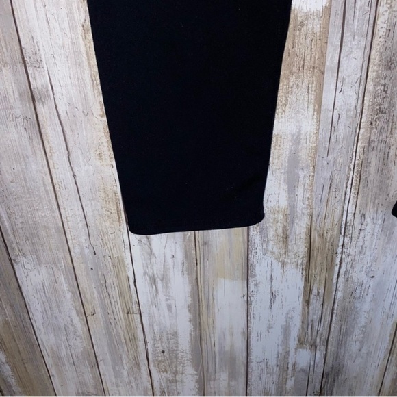 Fabletics Black Cropped Leggings - Picture 2 of 5